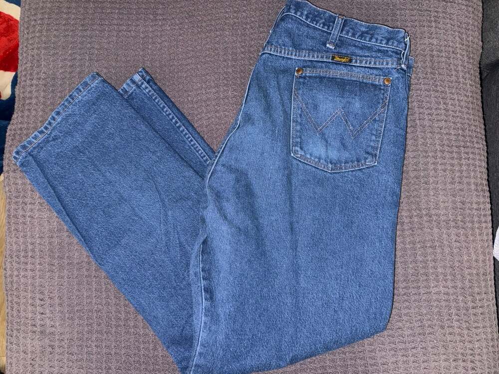 Wrangler 13MWZ Cowboy Cut Original Fit Jeans 40x32 USA Made Denim